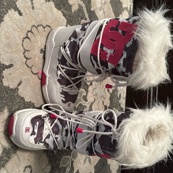DC Shoes - Rare DC Women's Chalet TX Boots